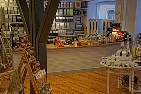 Lindhs Te & Kaffe butik, kaffeaffr & chokladaffr i Norrkping - tesortiment samt chokladpralindisk